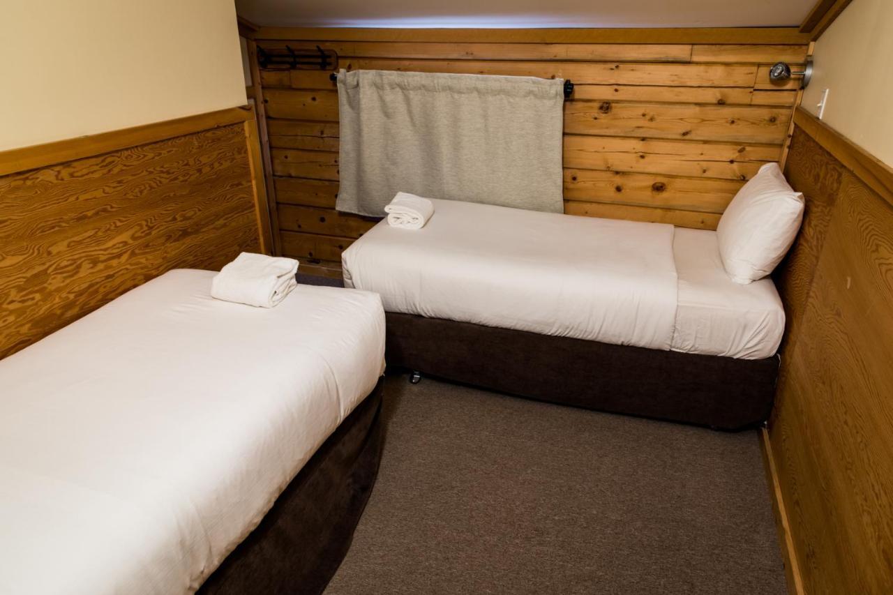 Glacier House Hotel & Resort Revelstoke Exterior photo