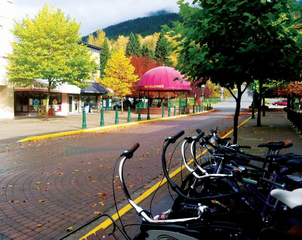 Glacier House Hotel & Resort Revelstoke Exterior photo